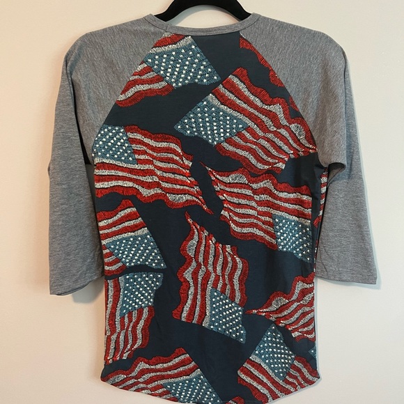 Lularoe Randy Tee - Picture 3 of 3